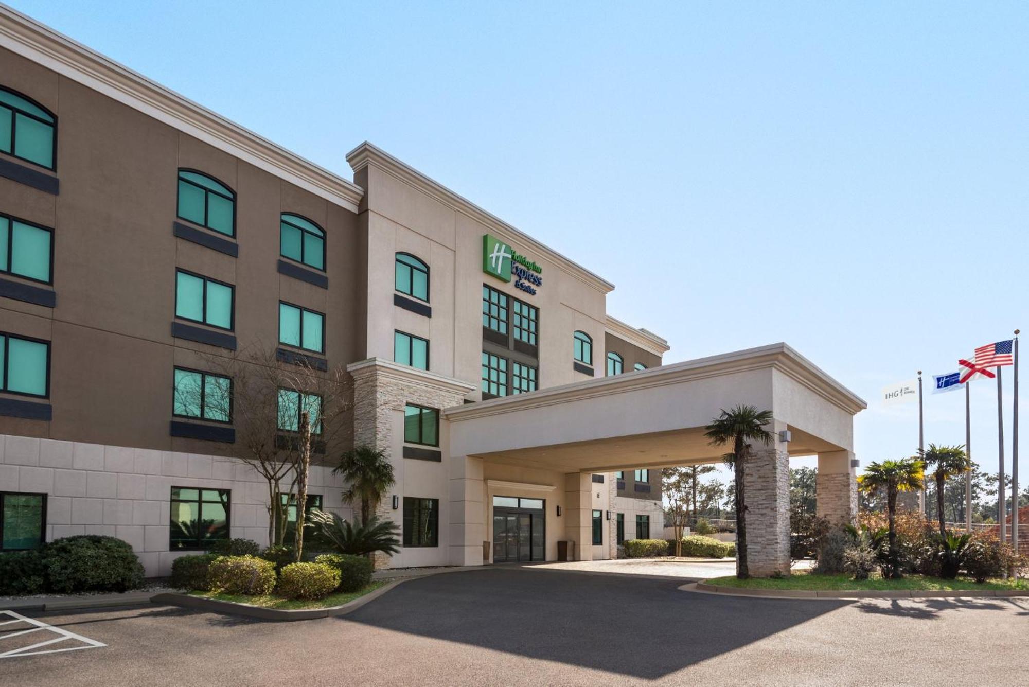 Holiday Inn Express & Suites Mobile West I-10 By Ihg Tillmans Corner Exterior foto