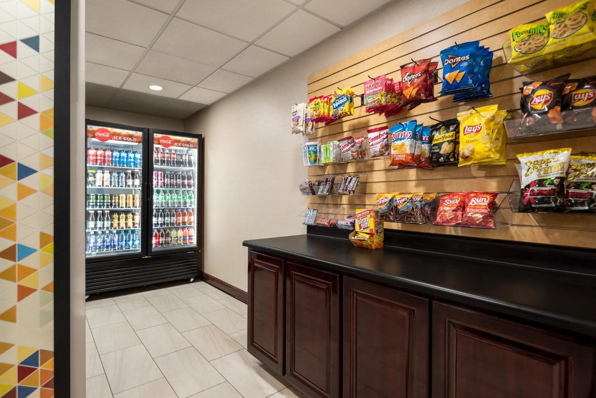 Holiday Inn Express & Suites Mobile West I-10 By Ihg Tillmans Corner Exterior foto